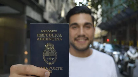 pasaporte cropped